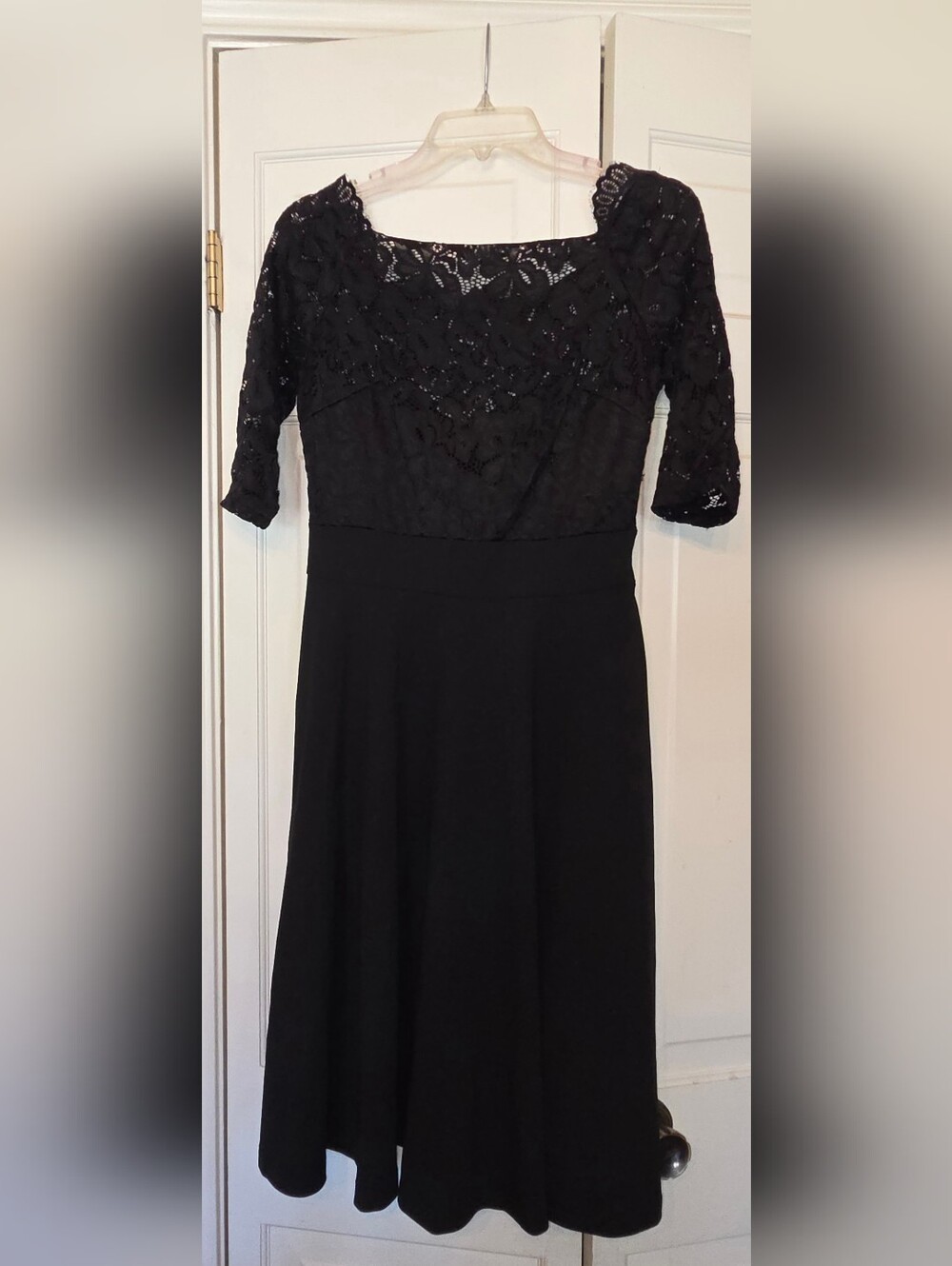 Black Lace Midi Dress with Three-Quarter Sleeves